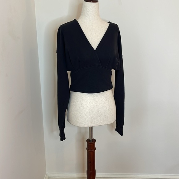 We The Free Tops - We The Free Free People Black Knit Crop Top Long Sleeve Size XS